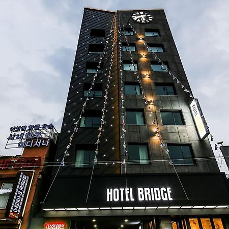ホテル ブリッジ 釜山広域市 エクステリア 写真