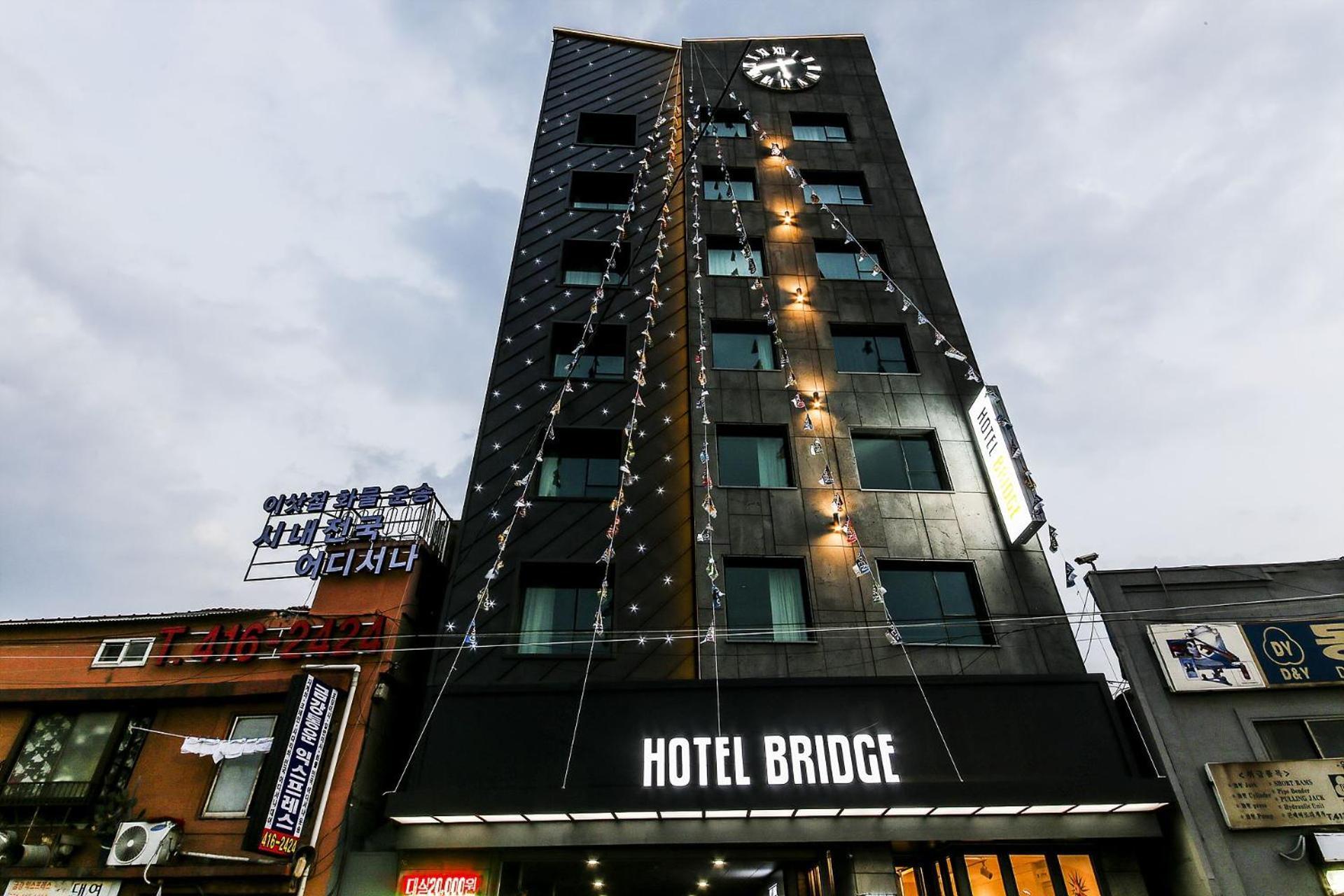 ホテル ブリッジ 釜山広域市 エクステリア 写真