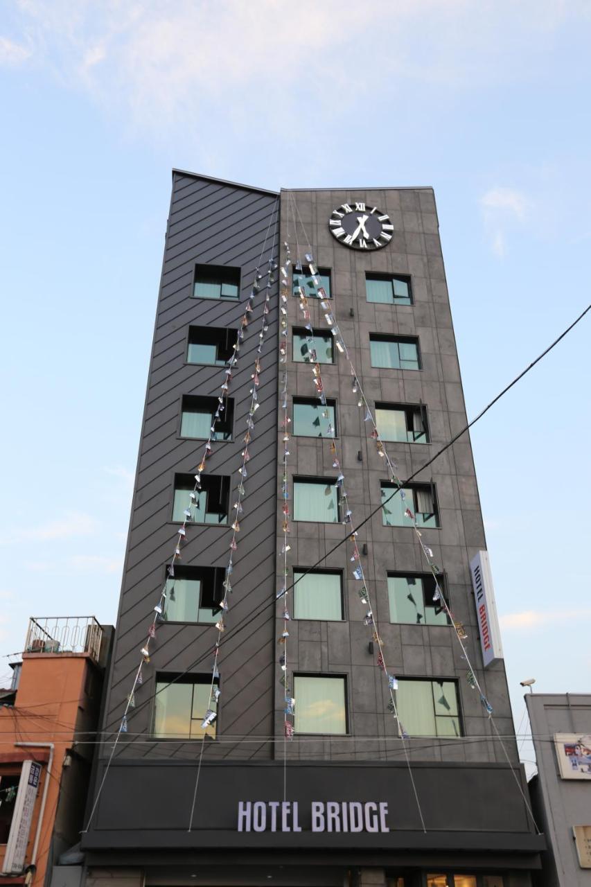 ホテル ブリッジ 釜山広域市 エクステリア 写真