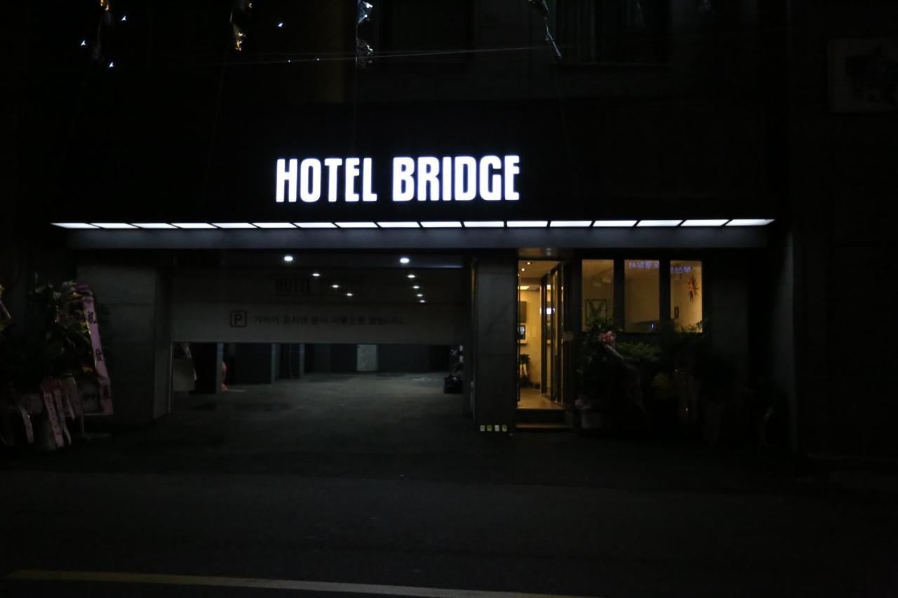 ホテル ブリッジ 釜山広域市 エクステリア 写真
