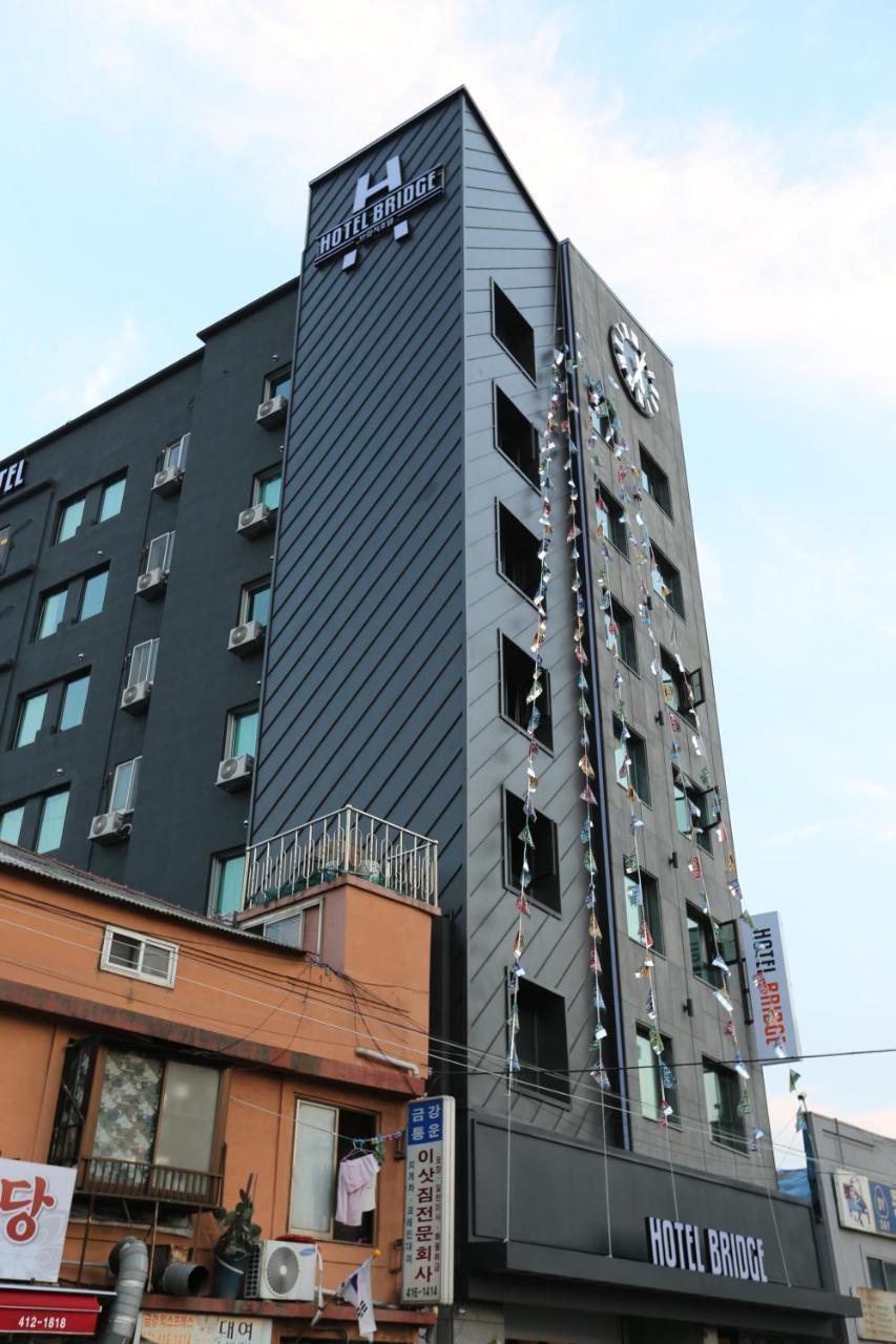 ホテル ブリッジ 釜山広域市 エクステリア 写真